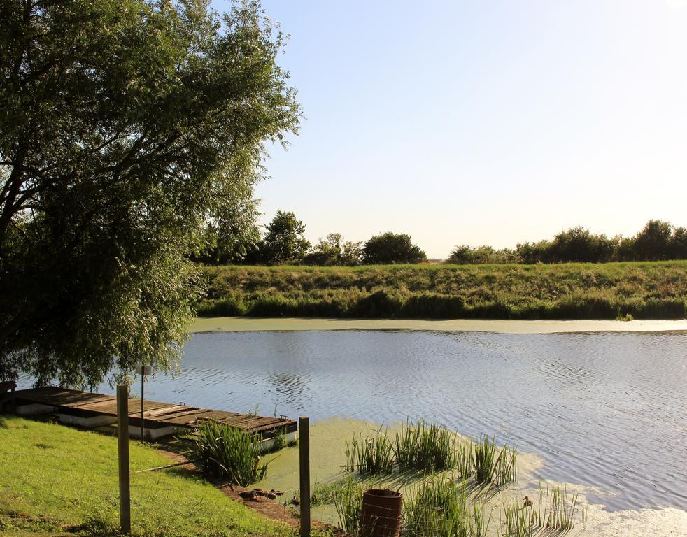 شقة دوغدايك  في Waterside Escapes المظهر الخارجي الصورة