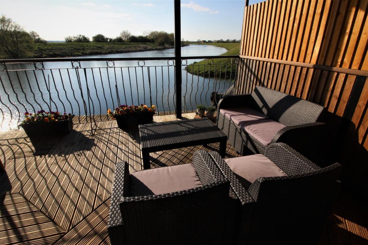 شقة دوغدايك  في Waterside Escapes المظهر الخارجي الصورة